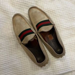 Gucci Signature Ribbon Genuine Leather Suede Beige Web Driving Loafers Size 37/7